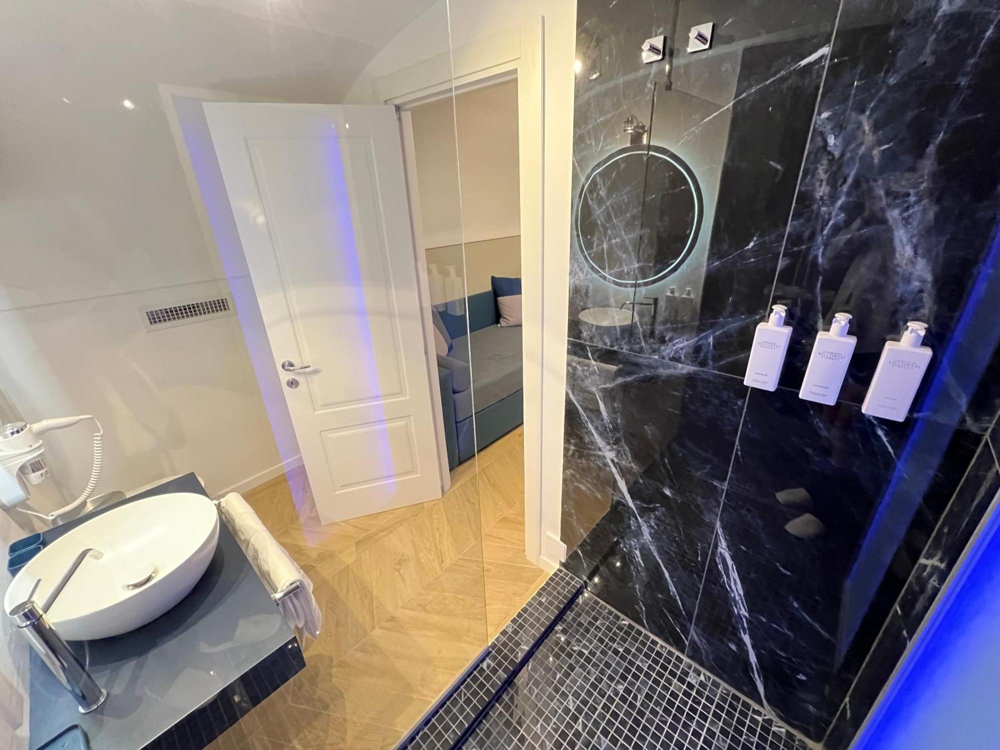 Rome Luxury Blue Suites- Love المظهر الخارجي الصورة